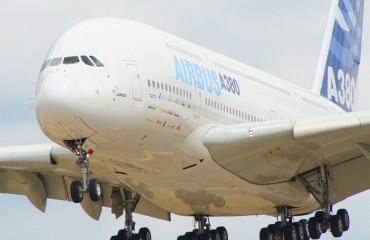 The Airbus A380 landing at the Farnborough air show in 2006